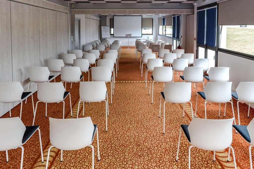 Brit Hotel Rennes Cesson Facilidades foto
