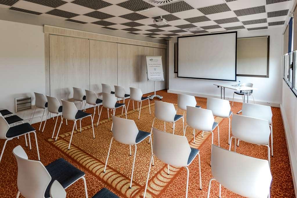Brit Hotel Rennes Cesson Facilidades foto