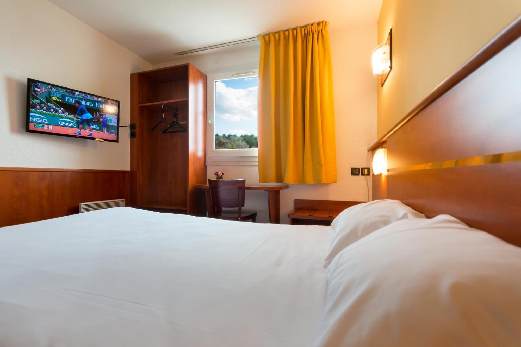 Brit Hotel Rennes Cesson Exterior foto
